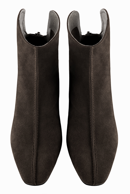 Dark brown women's ankle boots with a zip at the back. Square toe. Medium block heels. Top view - Florence KOOIJMAN